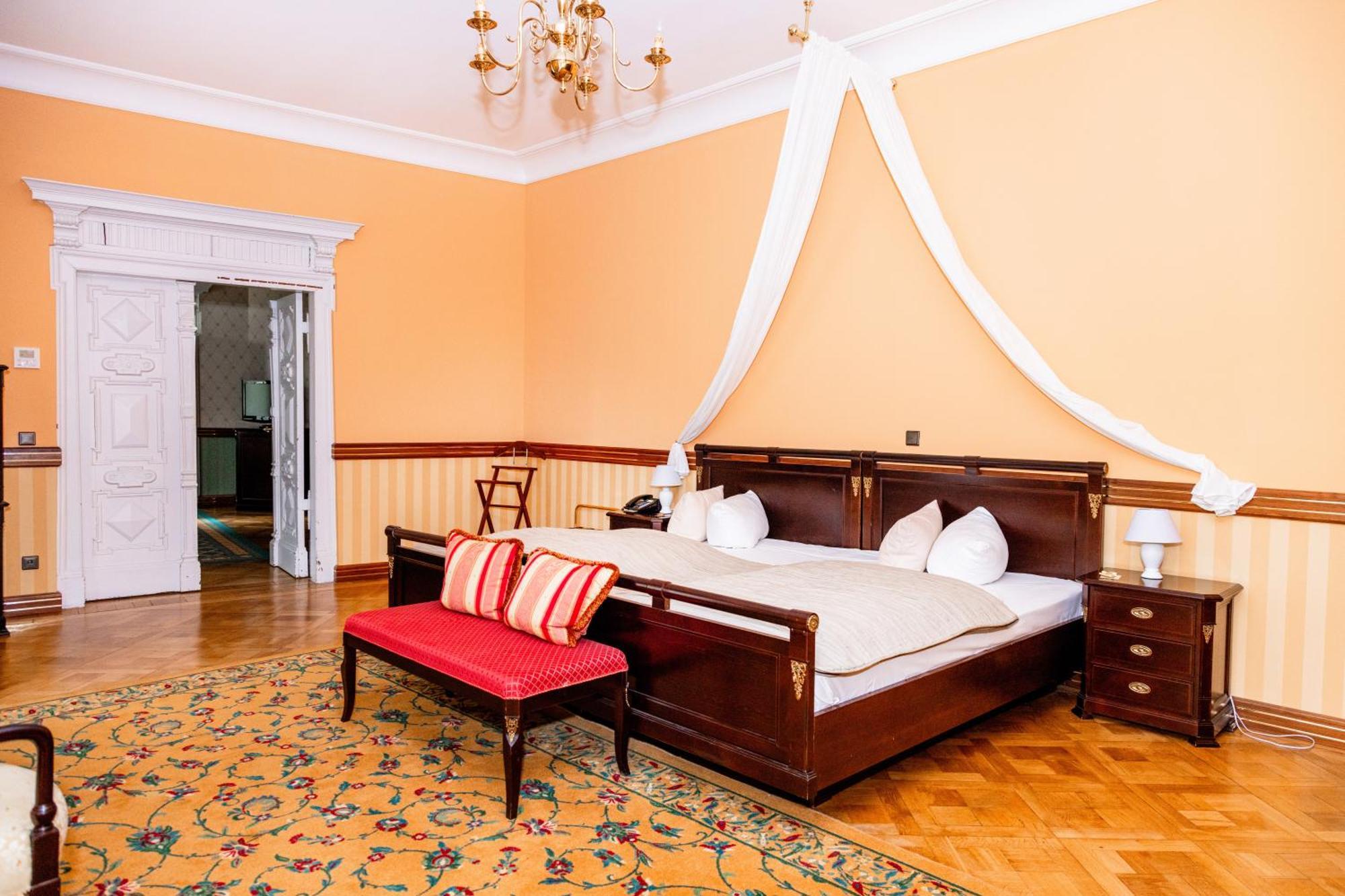 Hotel Schloss Schkopau Zewnętrze zdjęcie