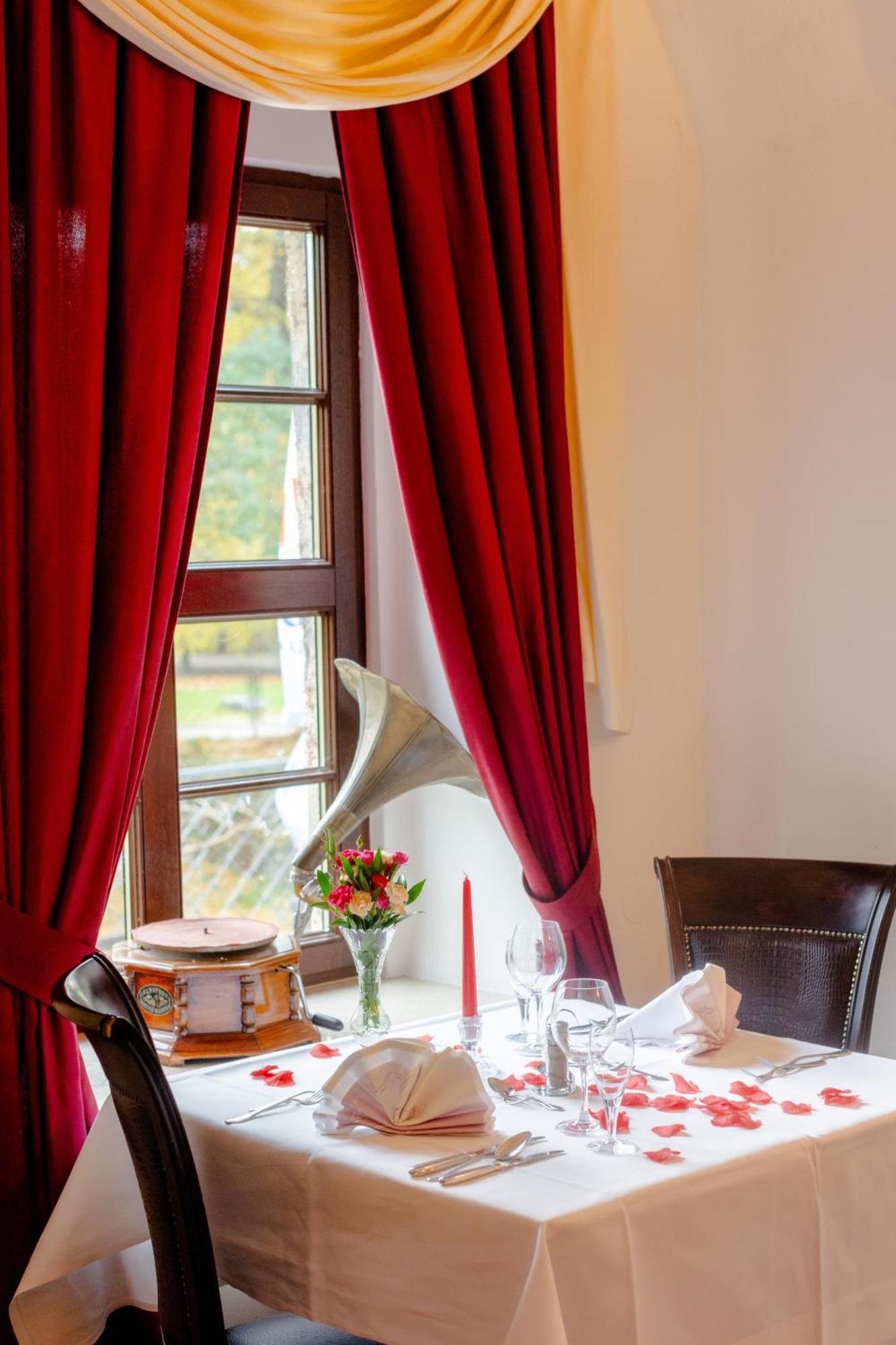 Hotel Schloss Schkopau Zewnętrze zdjęcie